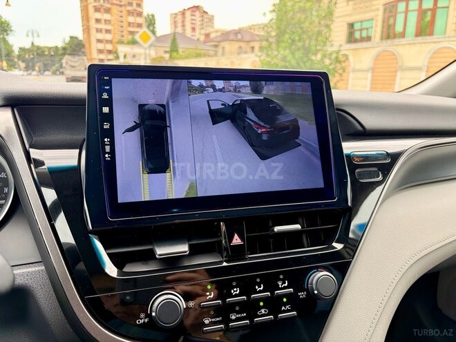 Toyota Camry-16