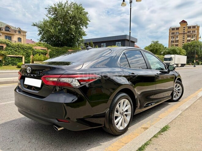 Toyota Camry-7
