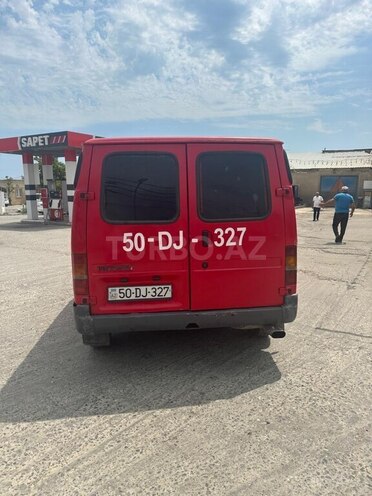 Ford Transit-3