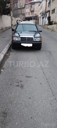 Mercedes 190-2