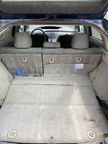 Toyota Prius-4