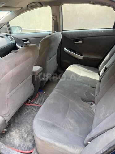 Toyota Prius-6