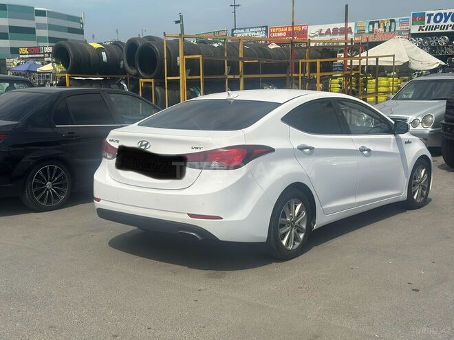 Hyundai Avante-8
