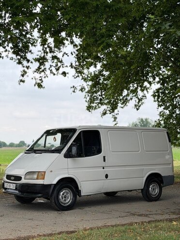Ford Transit-3