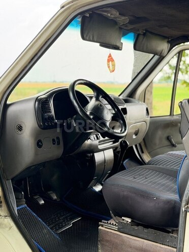 Ford Transit-9