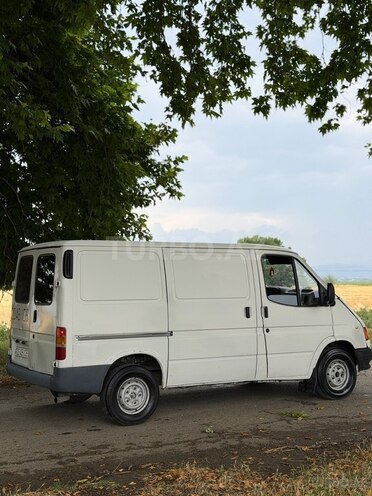 Ford Transit-7