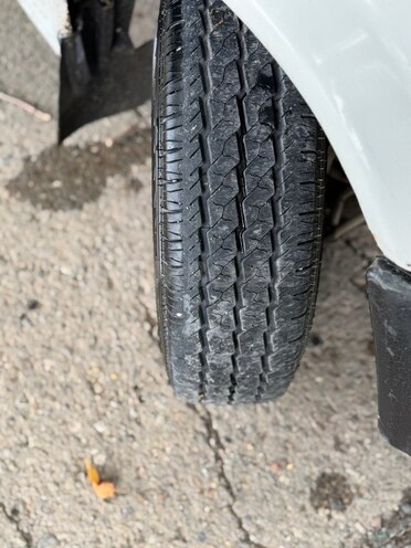 Ford Transit-16