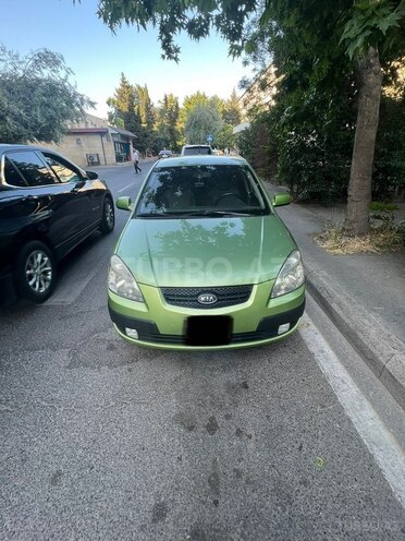 Kia Rio-1