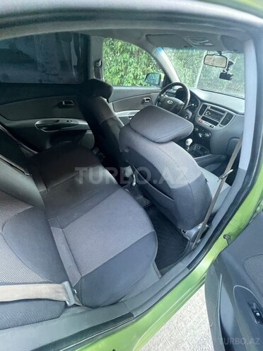 Kia Rio-9