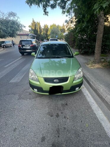 Kia Rio-11