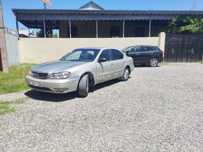 Nissan Maxima-1