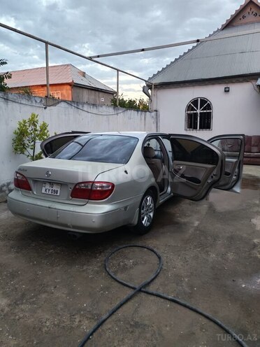 Nissan Maxima-6