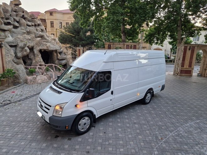 Ford Transit-5