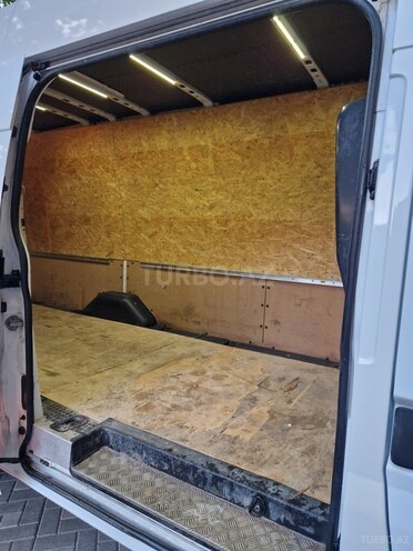 Ford Transit-18