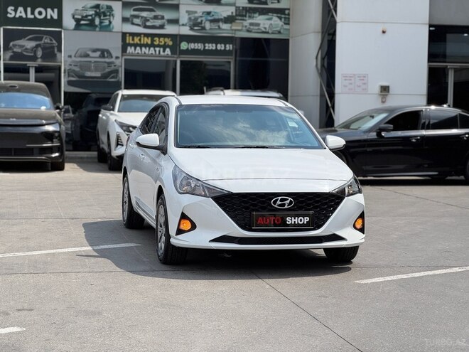 Hyundai Accent-16