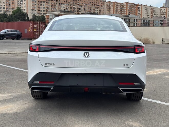 Changan Eado-4