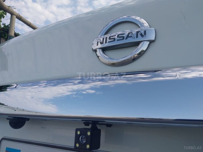 Nissan Tiida-11