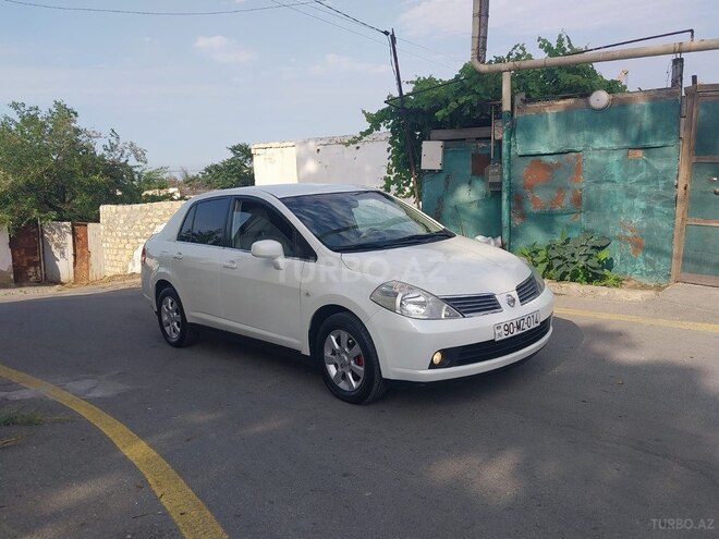 Nissan Tiida-6