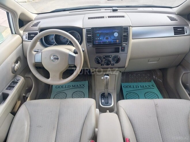 Nissan Tiida-3
