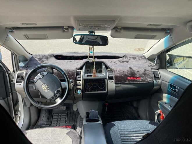 Toyota Prius-10
