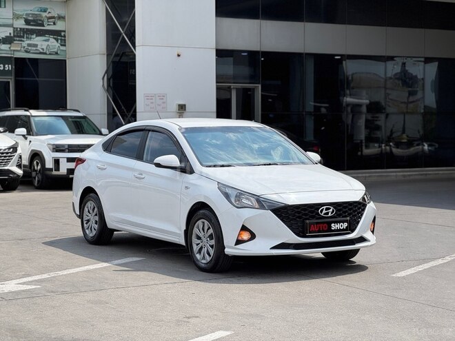 Hyundai Accent-1