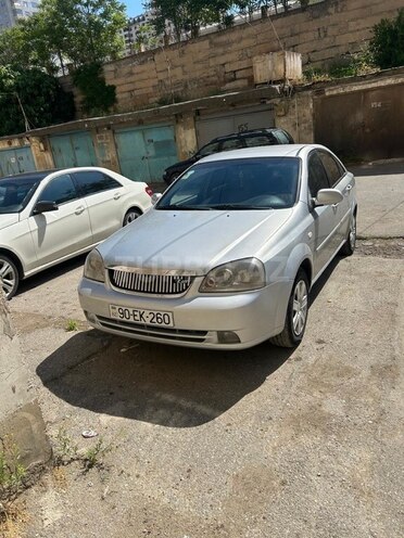 Chevrolet Lacetti-1