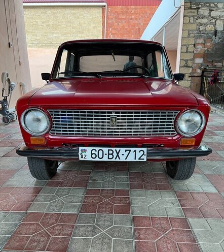 LADA (VAZ) 21011-1