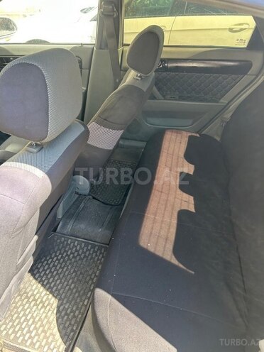 Chevrolet Lacetti-9