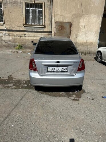 Chevrolet Lacetti-2