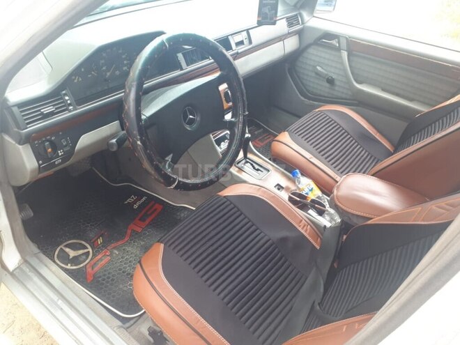 Mercedes 190-5