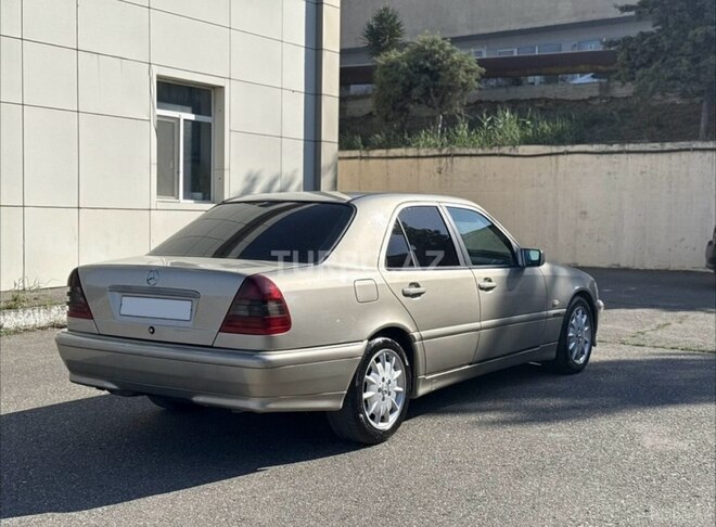Mercedes C 220-18