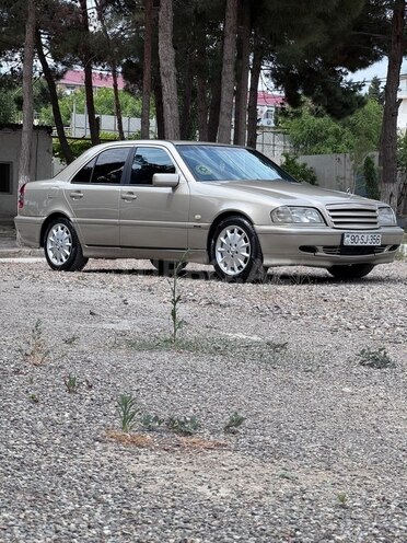 Mercedes C 220-16