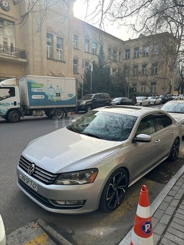 Volkswagen Passat-4