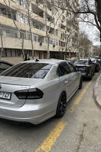 Volkswagen Passat-3