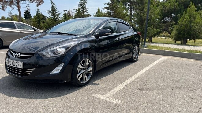 Hyundai Elantra-3