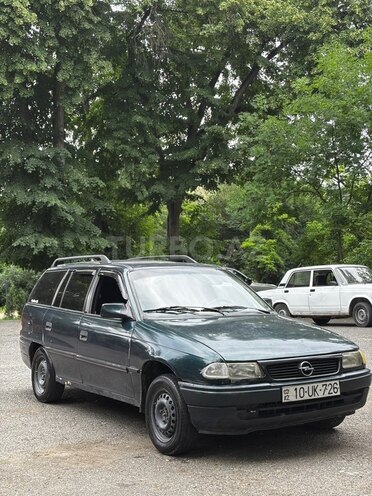 Opel Astra-1