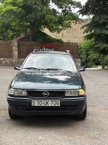 Opel Astra-2