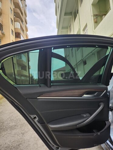 BMW 520d-12