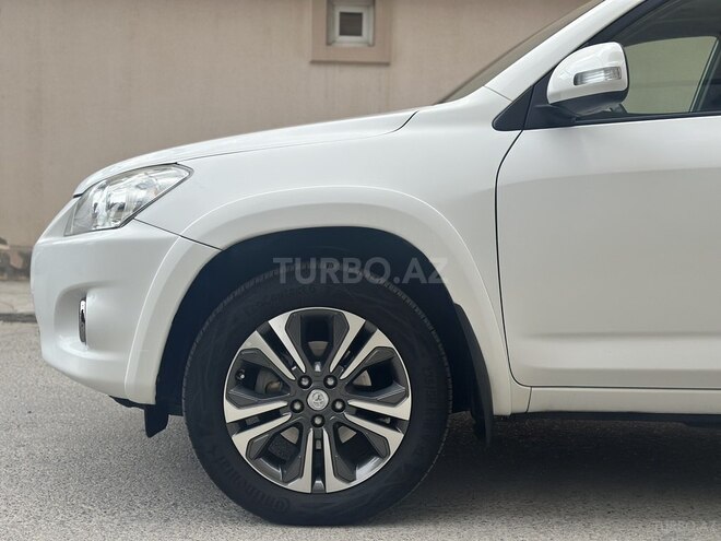 Toyota RAV4-7