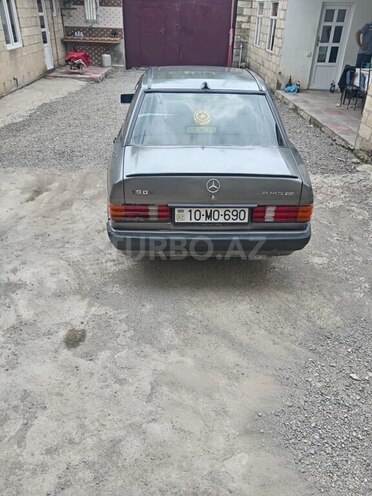 Mercedes 190-11