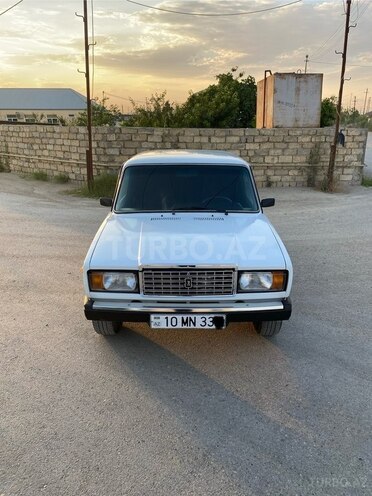 LADA (VAZ) 2107-1