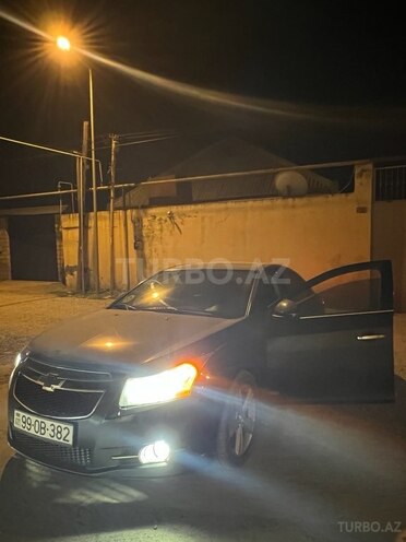 Chevrolet Cruze-16