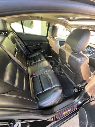 Chevrolet Cruze-10
