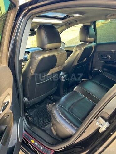 Chevrolet Cruze-12