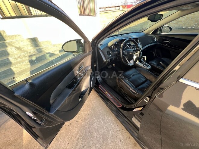 Chevrolet Cruze-14