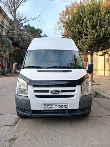 Ford Transit-1