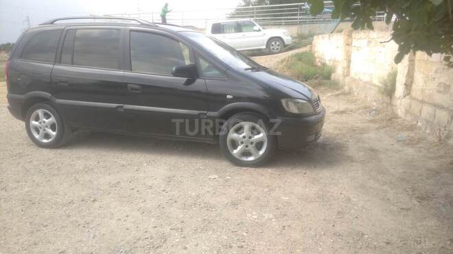 Opel Zafira-2
