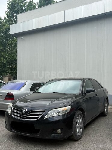 Toyota Camry-1