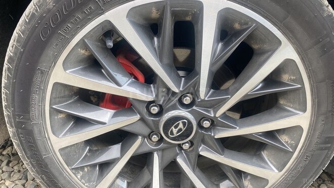 Hyundai Sonata-12
