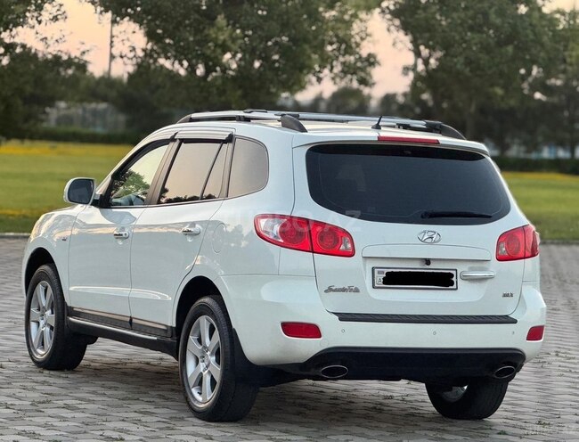 Hyundai Santa Fe-6